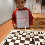 Karan slaagt voor Stap 1.