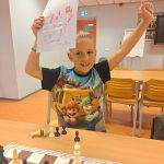 Lukas slaagt voor Stap 1.